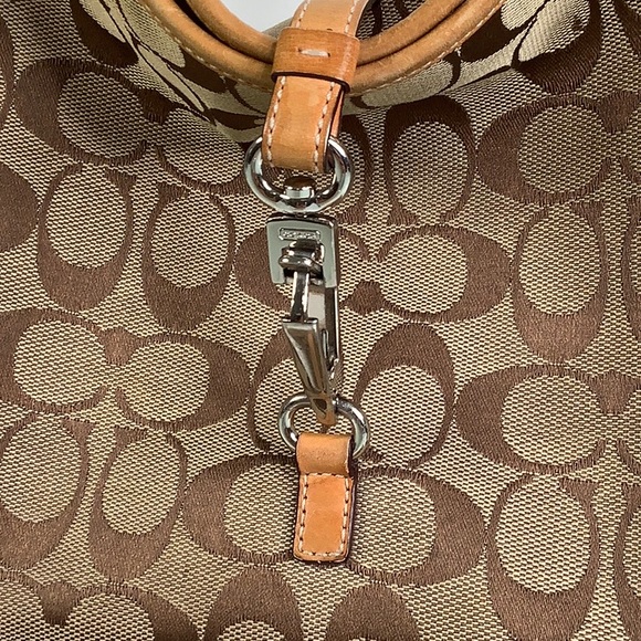 VGT Coach Hampton Signature CC fold over clip Hobo Bag & Matching Bifold Wallet - Picture 3 of 16